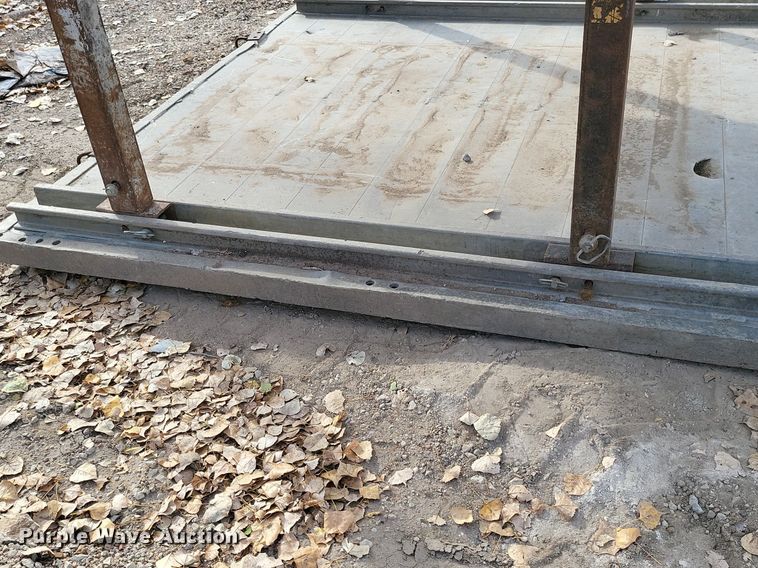 image for item DK1063 Trench box