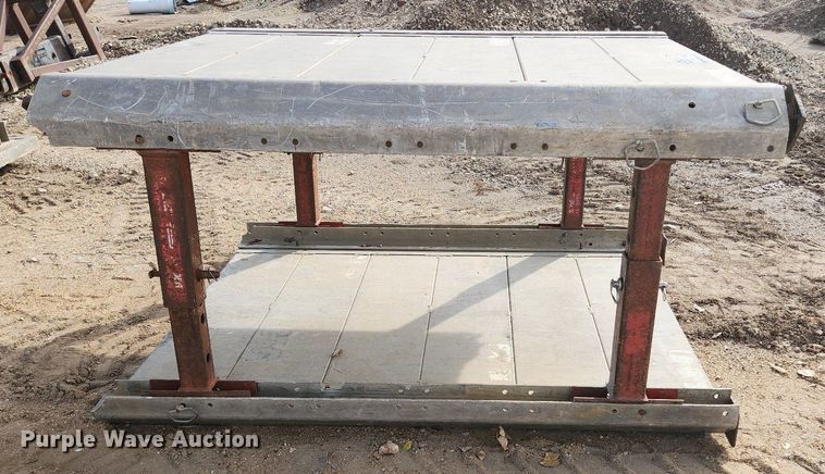 image for item DK1064 Trench box