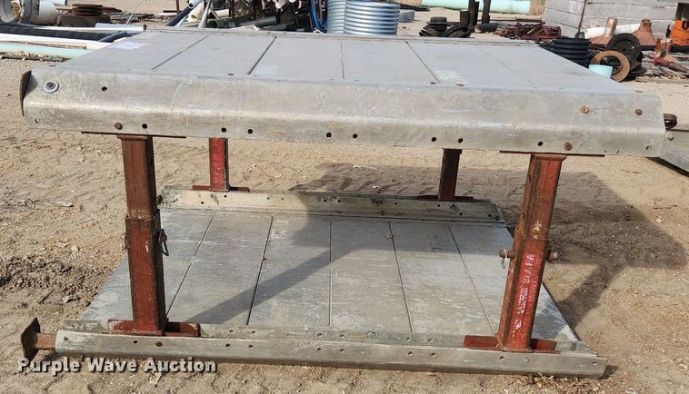 image for item DK1064 Trench box