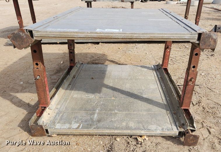 image for item DK1064 Trench box