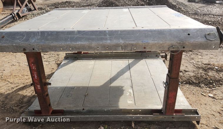 image for item DK1064 Trench box