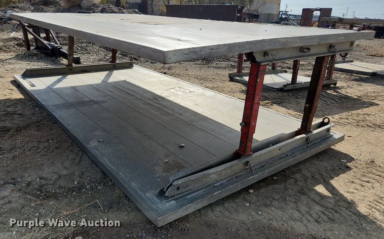 image for item DK1065 Trench box