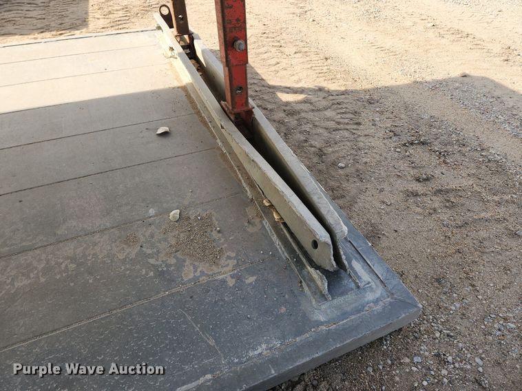 image for item DK1065 Trench box