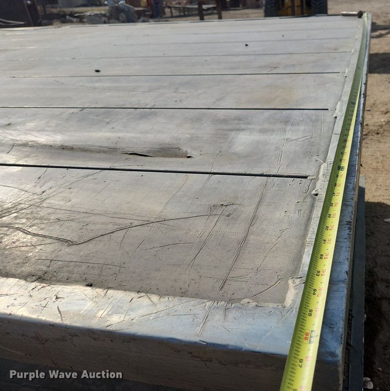 image for item DK1065 Trench box