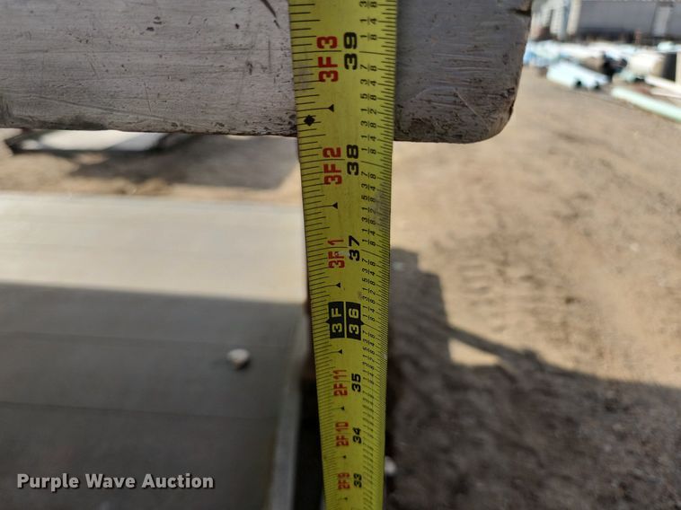 image for item DK1065 Trench box