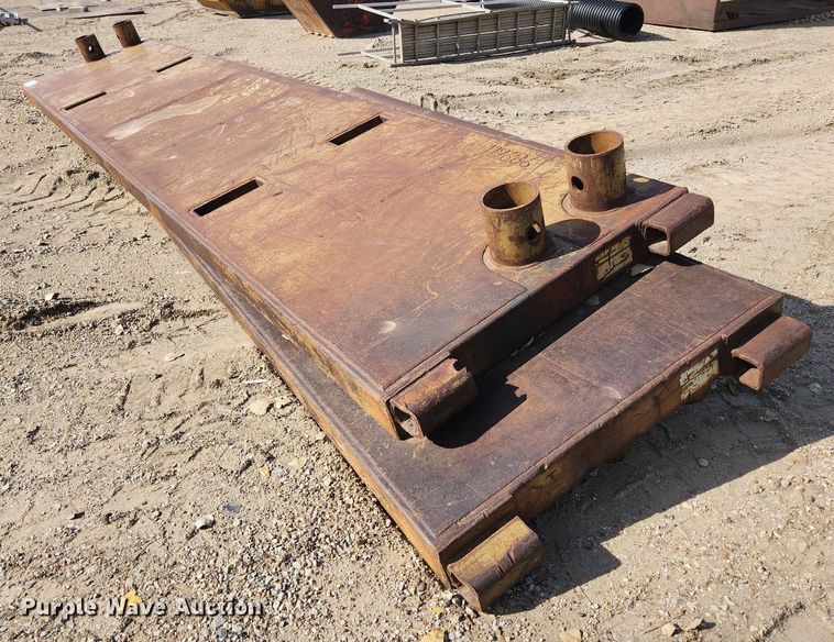 image for item DK1067 Trench box