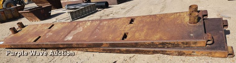 image for item DK1067 Trench box