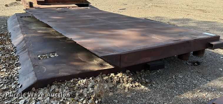 image for item DK1069 Trench box