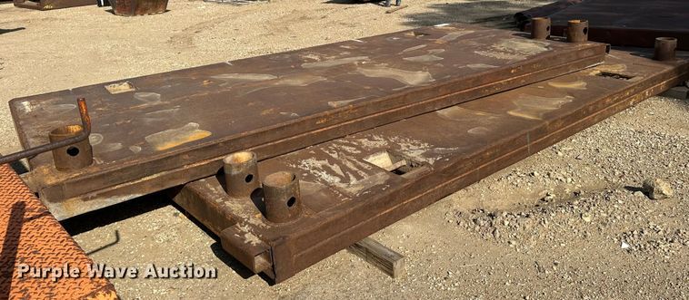 image for item DK1070 Trench box