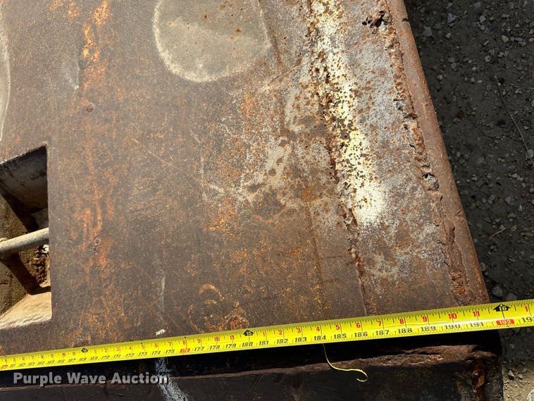 image for item DK1070 Trench box