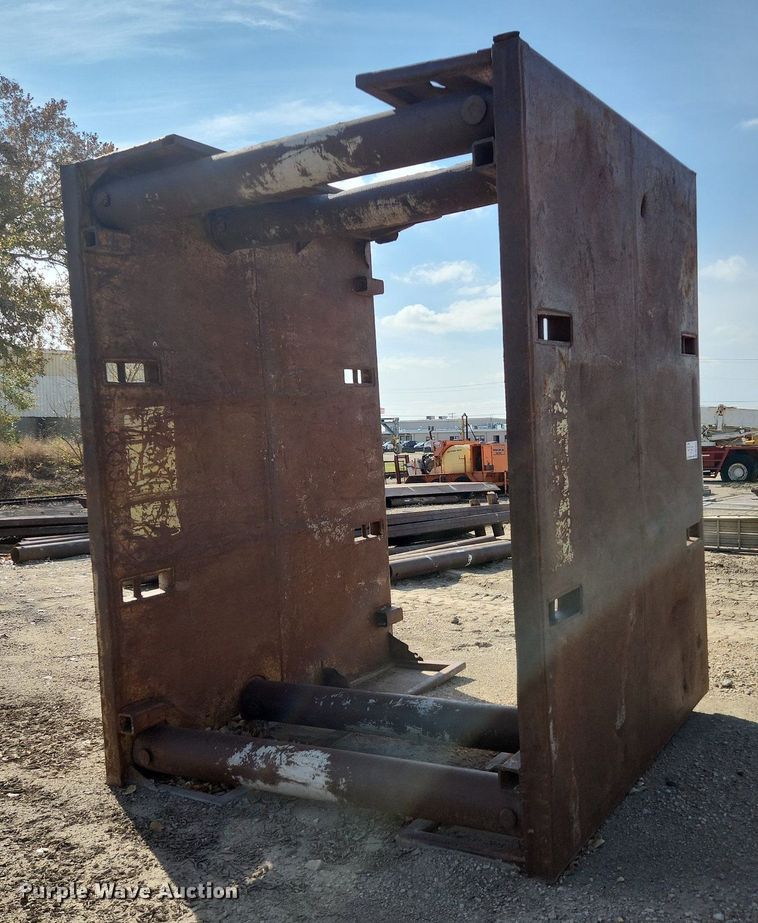 image for item DK1071 Trench box