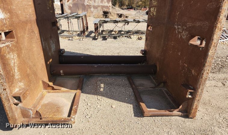 image for item DK1071 Trench box