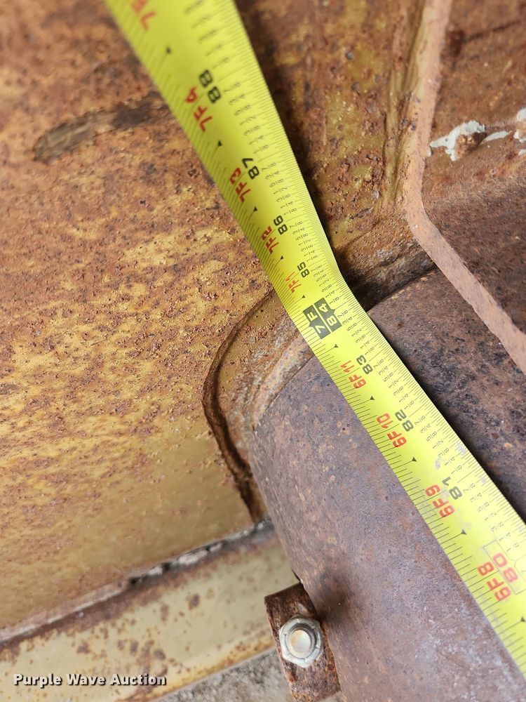 image for item DK1071 Trench box