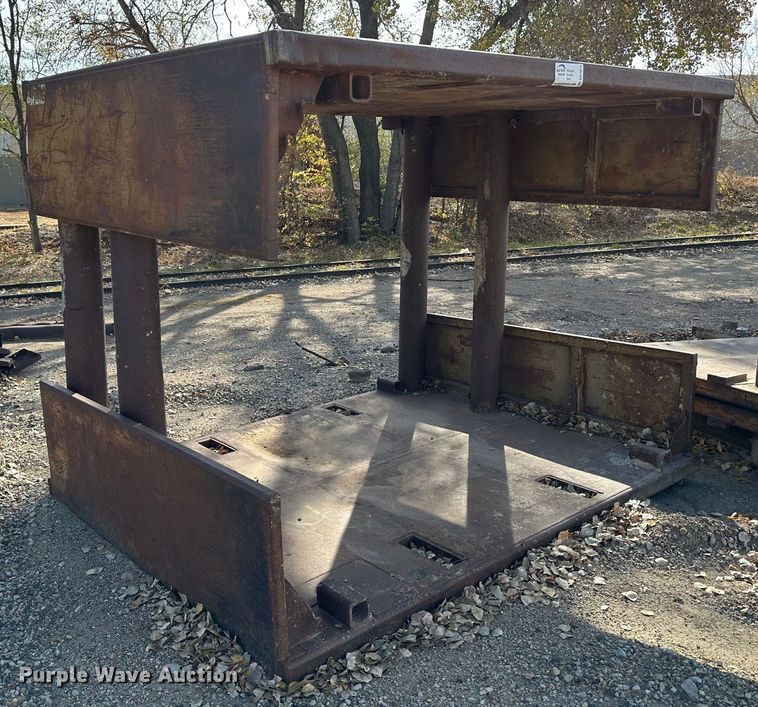 image for item DK1072 Trench box