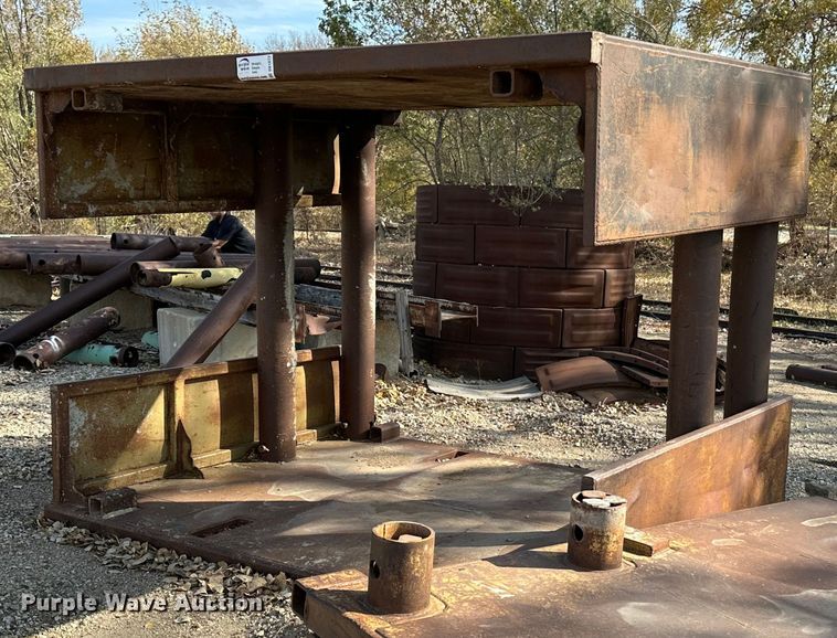 image for item DK1072 Trench box