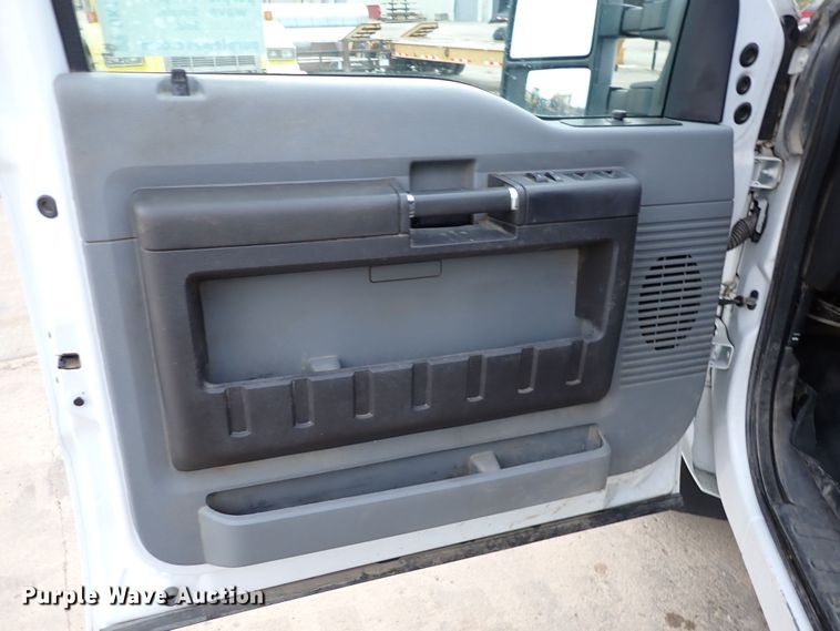 image for item DK1079 2015 Ford F250 Super Duty XL  Crew Cab pickup truck