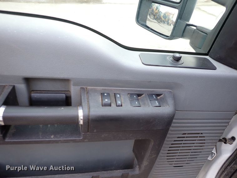 image for item DK1079 2015 Ford F250 Super Duty XL  Crew Cab pickup truck