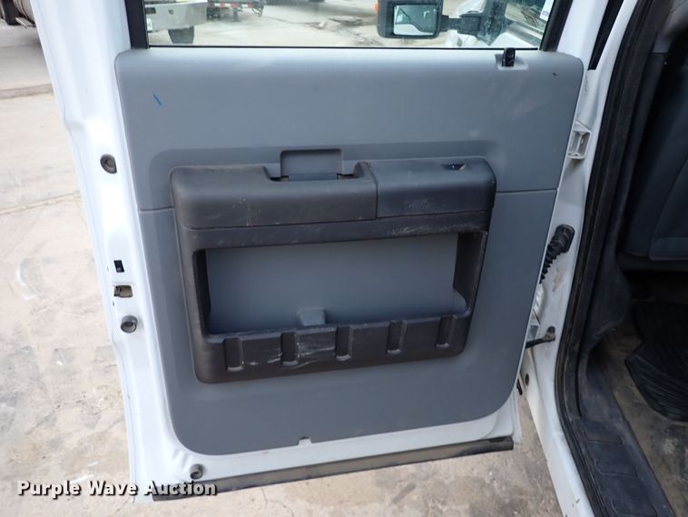 image for item DK1079 2015 Ford F250 Super Duty XL  Crew Cab pickup truck