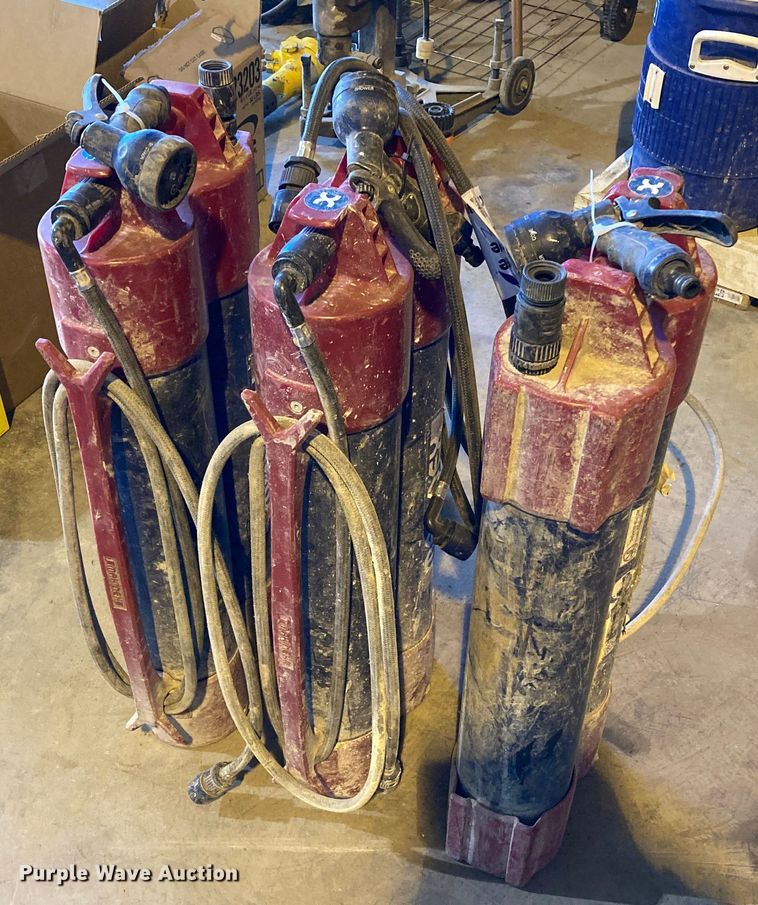 image for item DL2250 (3) Makinex pressurized water tanks