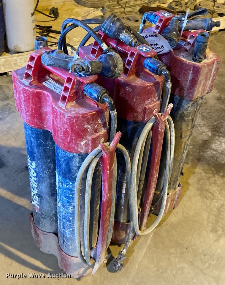 image for item DL2250 (3) Makinex pressurized water tanks