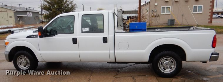 image for item DN5493 2015 Ford F250 Super Duty  Crew Cab pickup truck