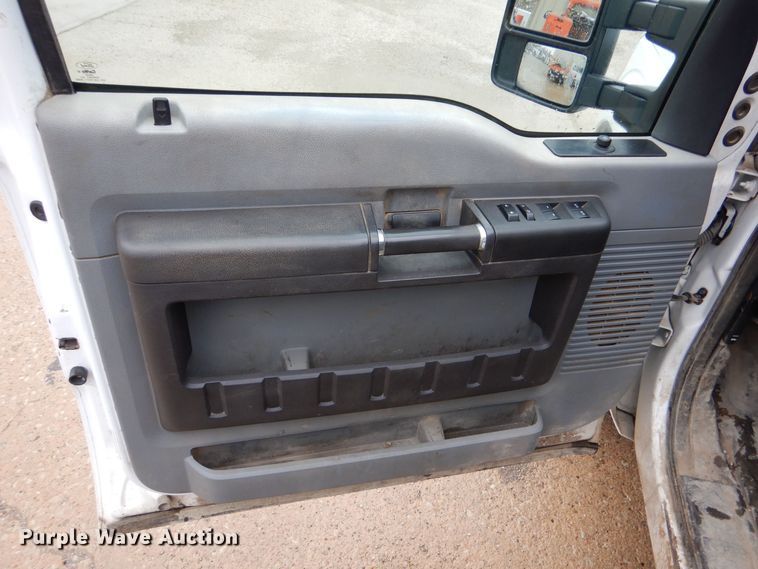 image for item DN5493 2015 Ford F250 Super Duty  Crew Cab pickup truck