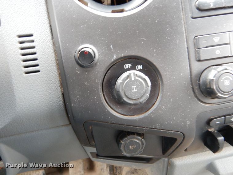 image for item DN5493 2015 Ford F250 Super Duty  Crew Cab pickup truck