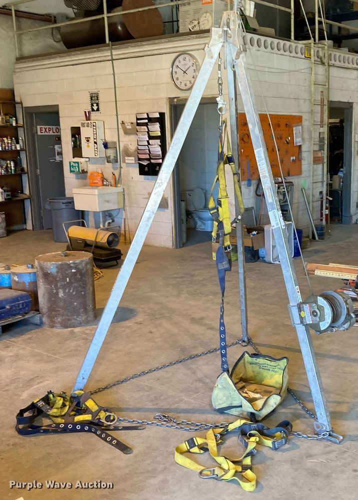 image for item DN6975 DBI/SALA 1850-077  hoist