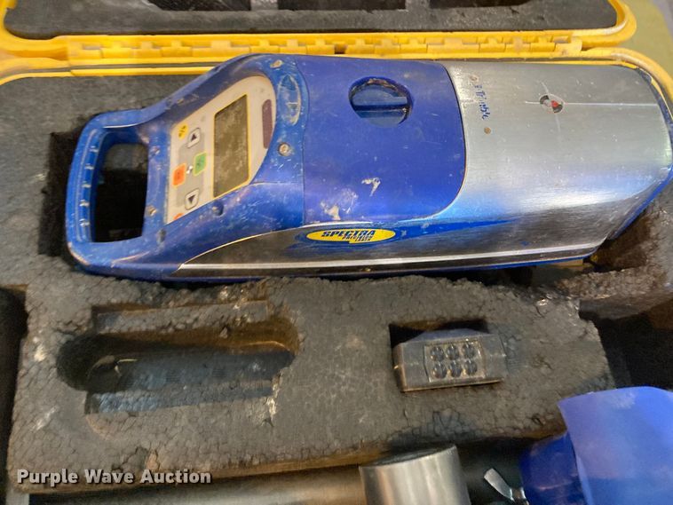 image for item DN6982 Surveying equipment