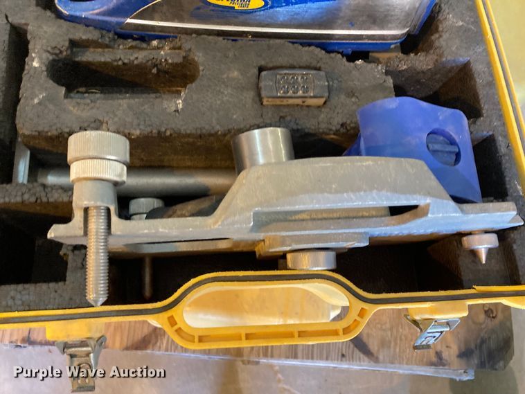 image for item DN6982 Surveying equipment