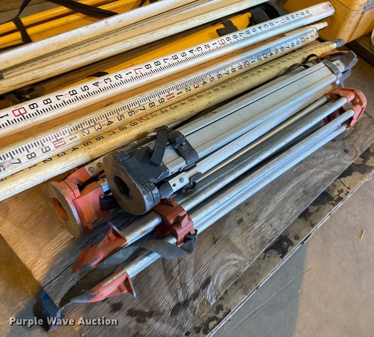 image for item DN6982 Surveying equipment