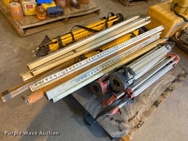 image for item DN6982 Surveying equipment