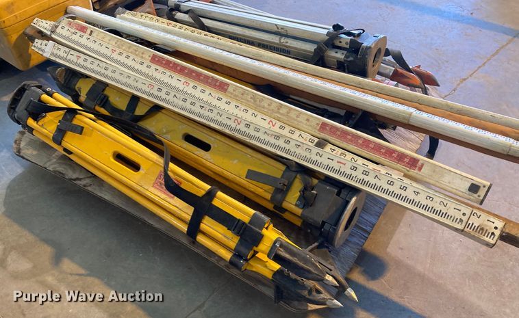 image for item DN6982 Surveying equipment