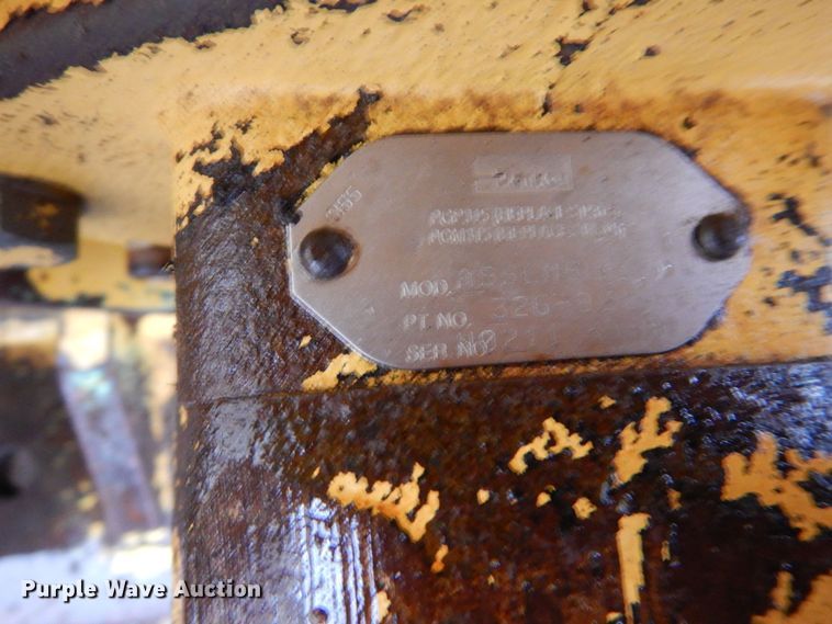 image for item MT9794 2012 Magnum RHF15V PA  plate compactor