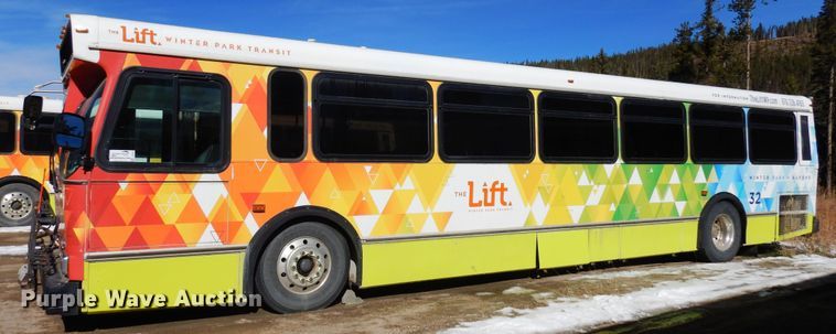 image for item DF8193 2000 Orion  shuttle bus