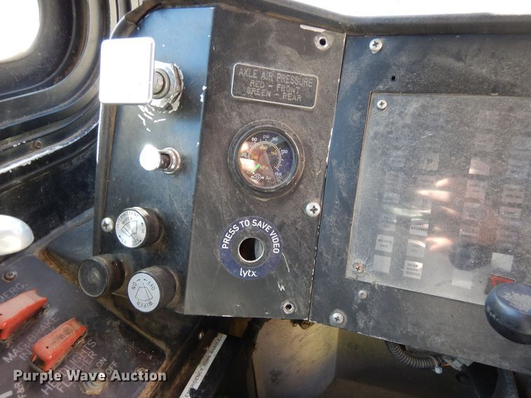 image for item DF8193 2000 Orion  shuttle bus