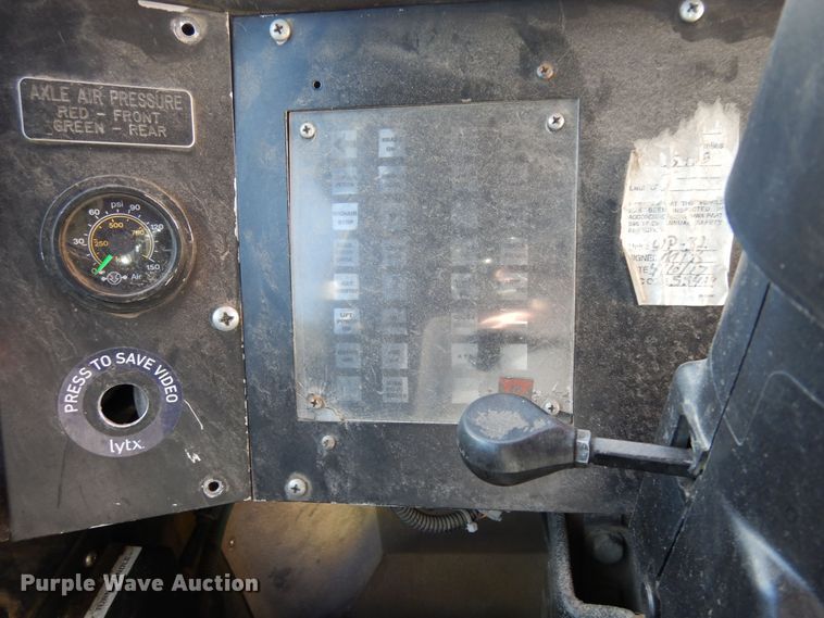 image for item DF8193 2000 Orion  shuttle bus