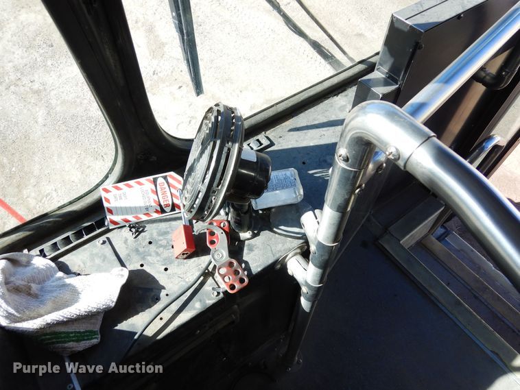 image for item DF8193 2000 Orion  shuttle bus