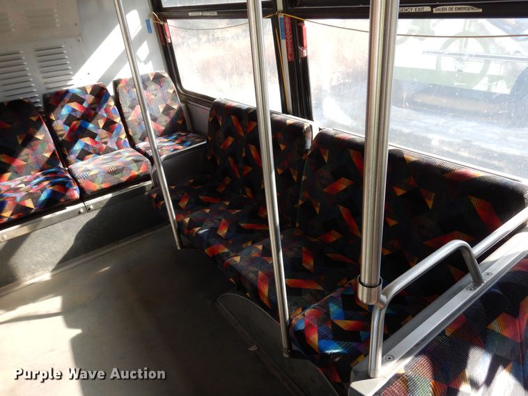 image for item DF8193 2000 Orion  shuttle bus