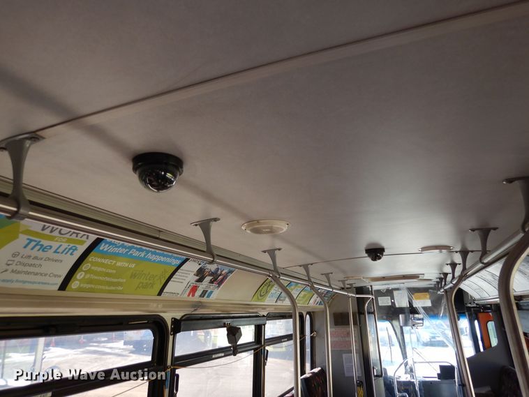 image for item DF8193 2000 Orion  shuttle bus