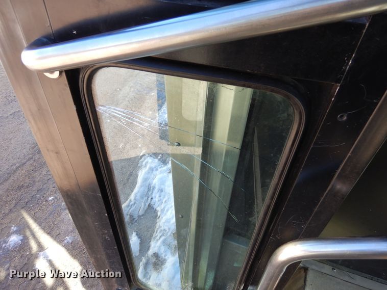 image for item DF8193 2000 Orion  shuttle bus