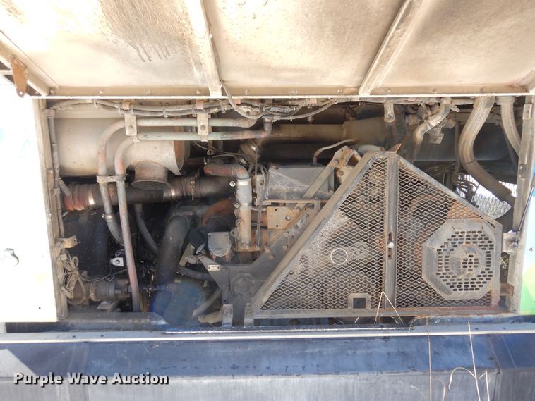 image for item DF8193 2000 Orion  shuttle bus