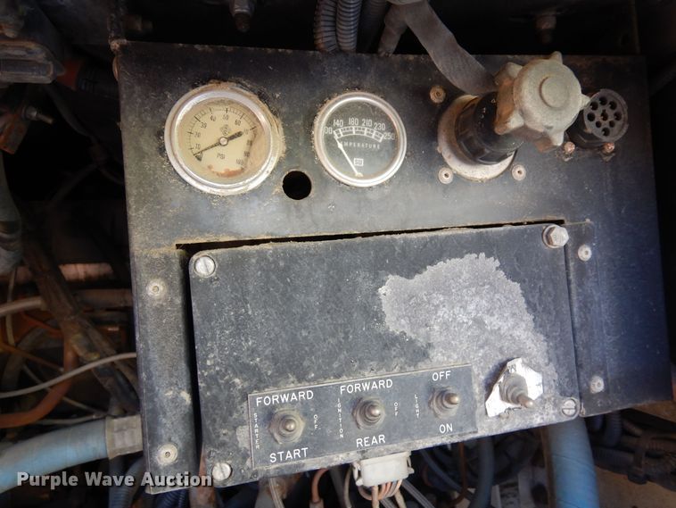 image for item DF8193 2000 Orion  shuttle bus