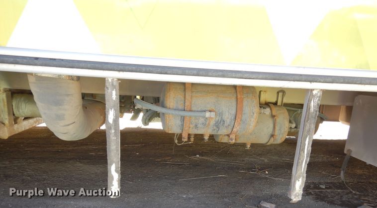 image for item DF8193 2000 Orion  shuttle bus