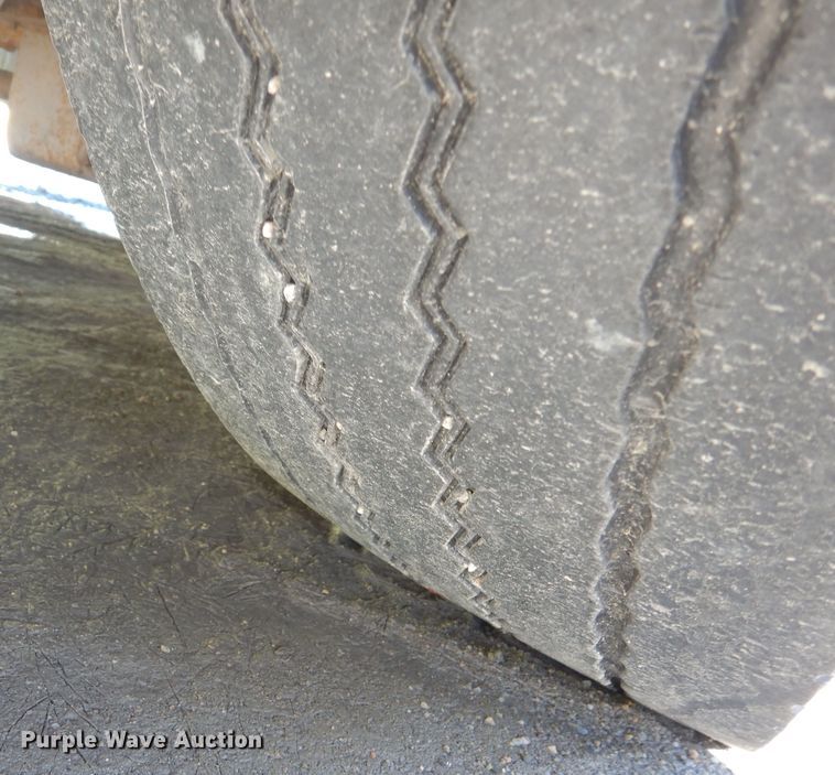 image for item DF8193 2000 Orion  shuttle bus