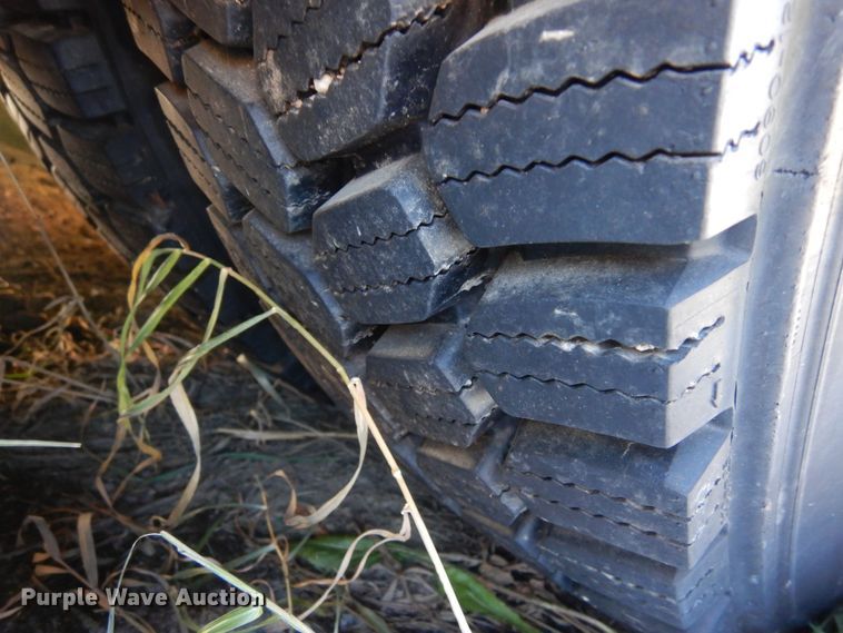 image for item DF8193 2000 Orion  shuttle bus