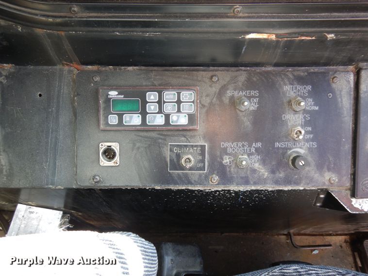 image for item DF8194 2000 Orion  shuttle bus