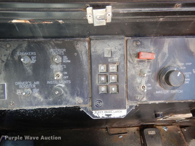 image for item DF8194 2000 Orion  shuttle bus