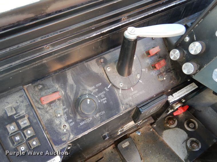 image for item DF8194 2000 Orion  shuttle bus