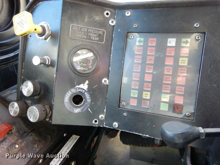 image for item DF8194 2000 Orion  shuttle bus